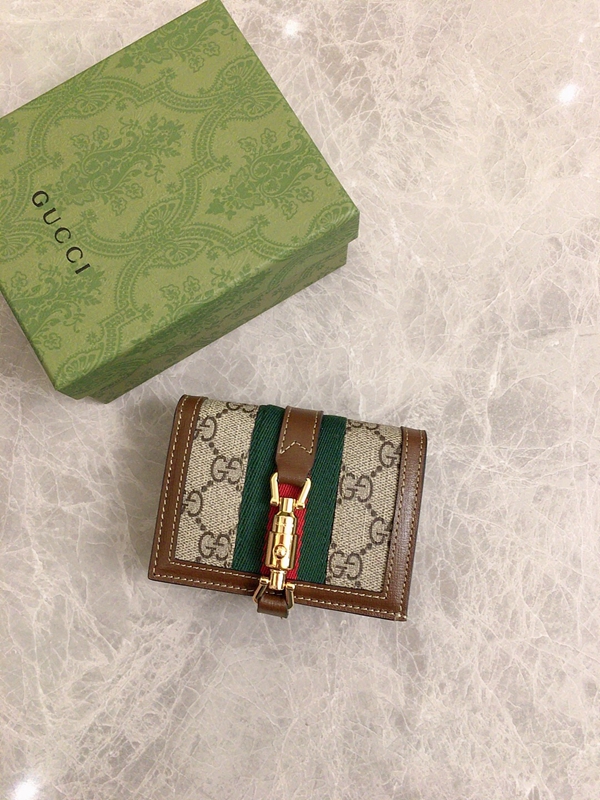 グッチ財布 レプリカ正面デザイン